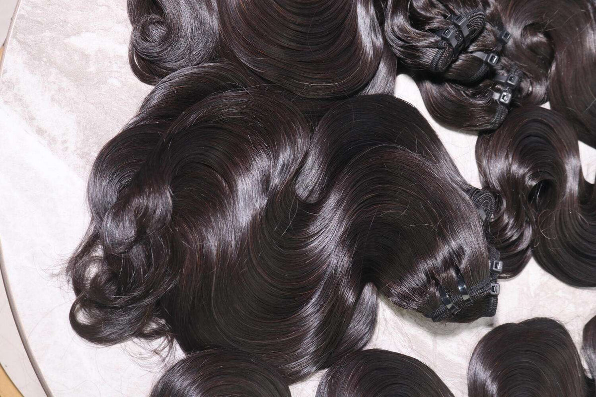 Body wave 1B raw hair close-up