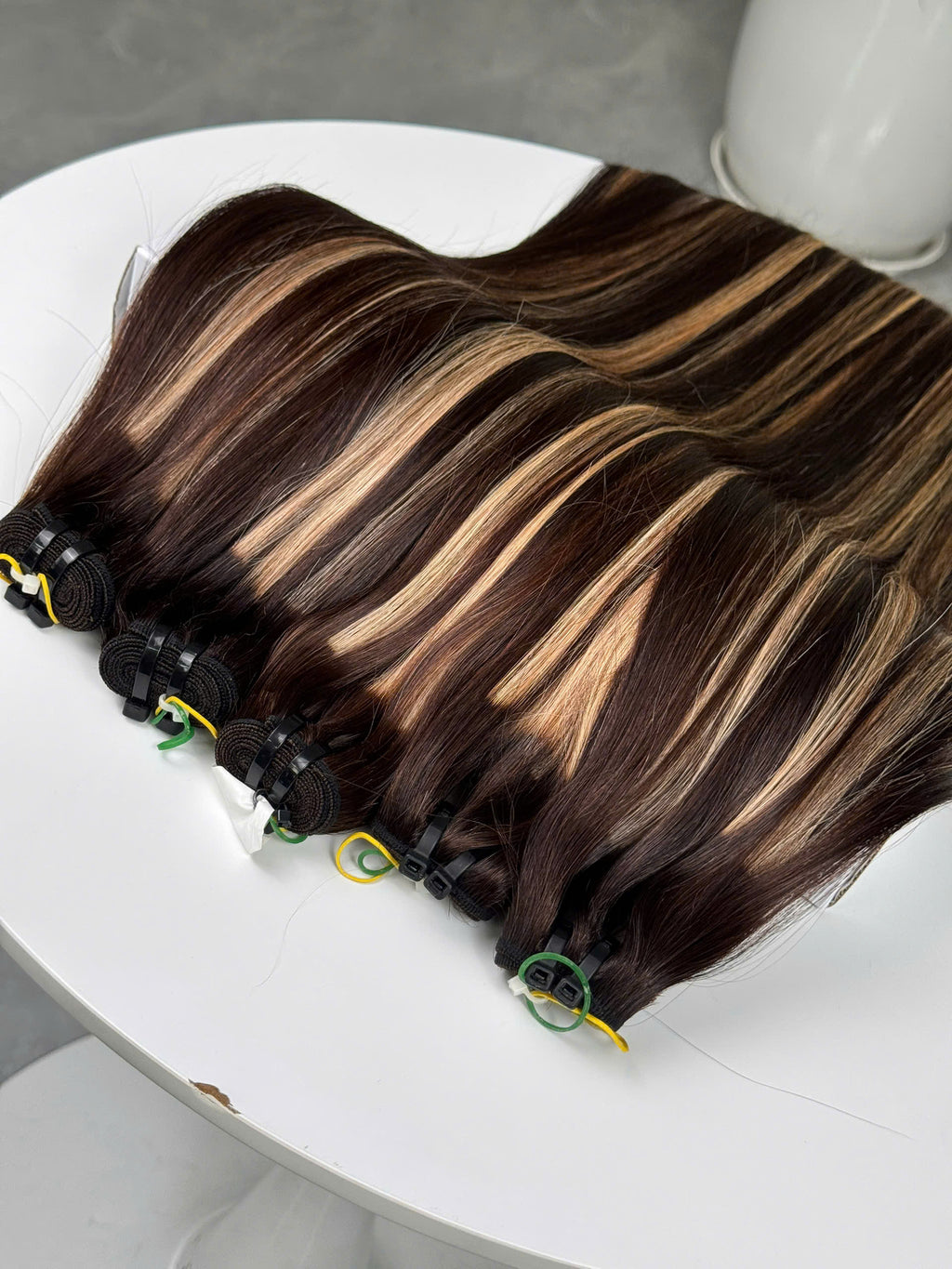 Premium Dark Chestnut Brown and Honey Blonde Highlighted Weft Hair Extensions